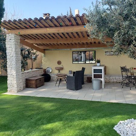 La Maison 1440 LʼIsle-sur-la-Sorgue Екстериор снимка
