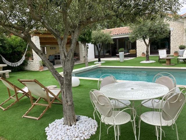 La Maison 1440 LʼIsle-sur-la-Sorgue Екстериор снимка